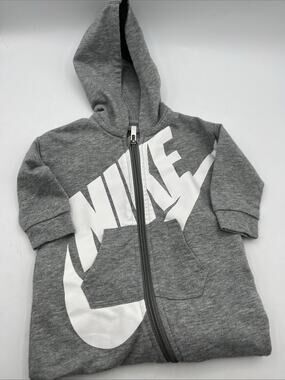 Nike Jump Suit Babies Size 6M Casual Jump Suit Grey Heather White Logo